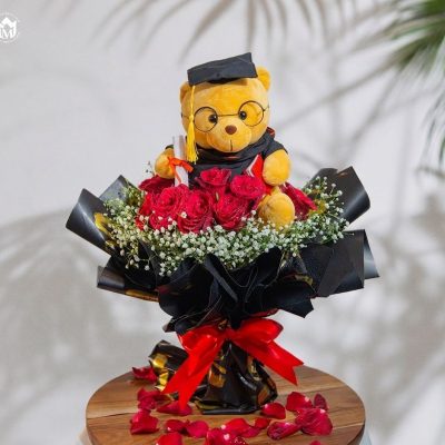 Beary Romantic: Classic Red Rose Bouquet & Plushie